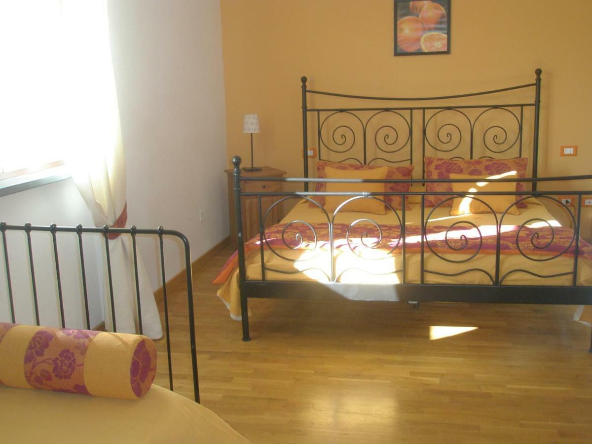 B&B La Rondine Tra Pisa E Lucca San Giuliano Terme Exterior foto